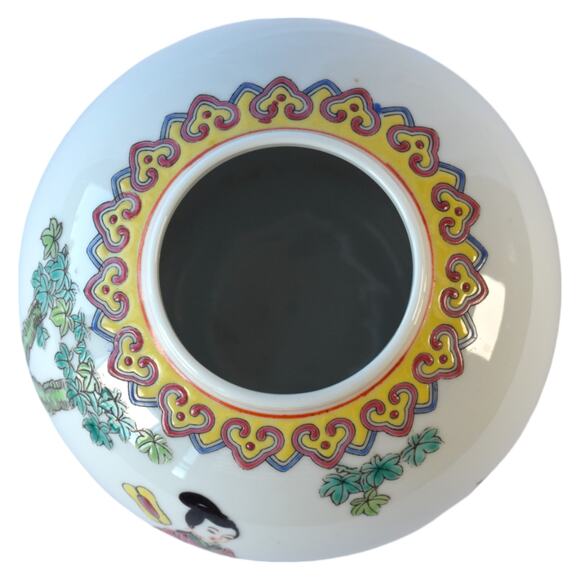 Charming Ceramic Ginger Jar - Handpainted Chinese Vase for Stunning Home Decor - Picture 9 of 10